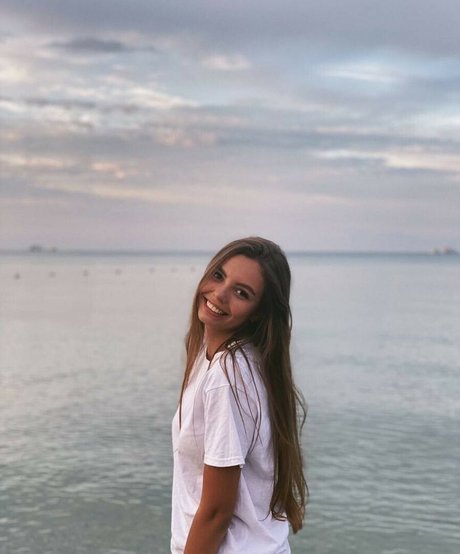 emilycutee model sex pics