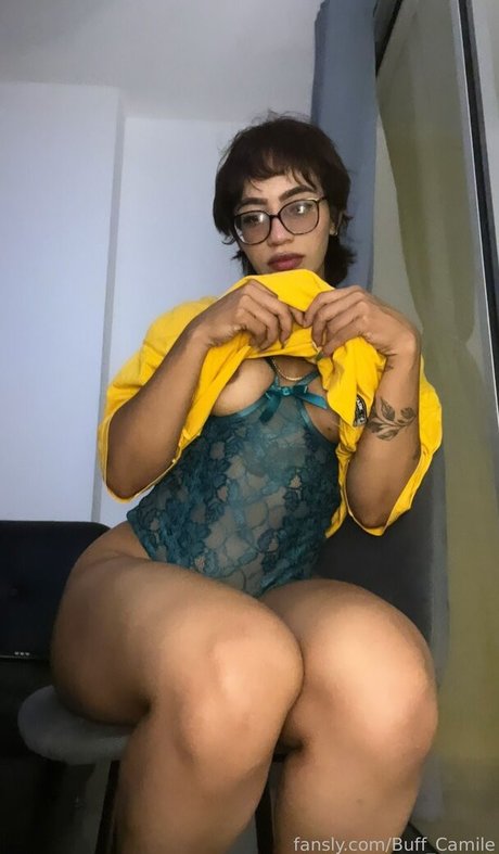 Buff Camile model pornographic picture