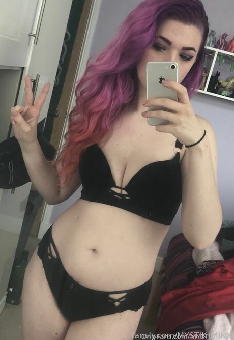 MYSTIK MINX high quality pornstar image