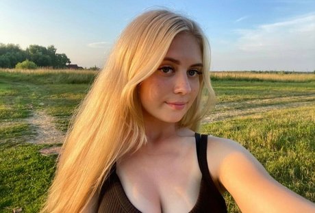 blue energy_ model hot images