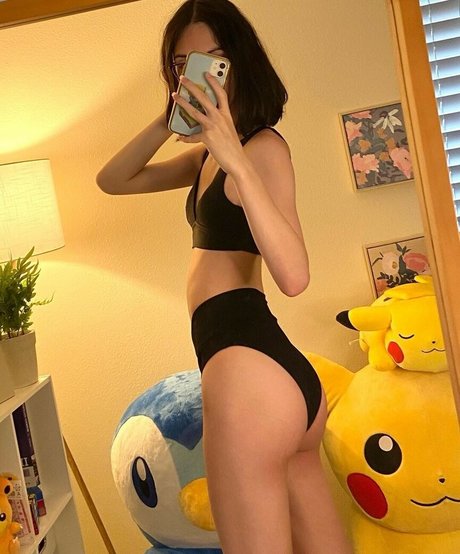 eskayuwu hd pornstar pic