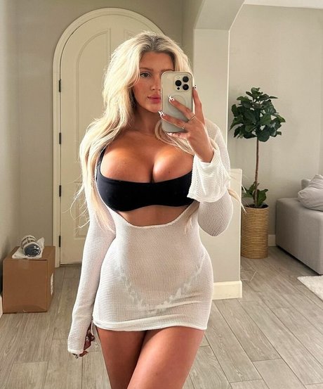 Carly Hart model xxx images