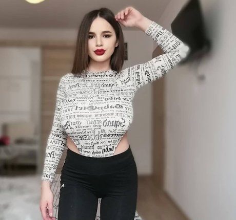 Denisa R Maria erotic actress pictures