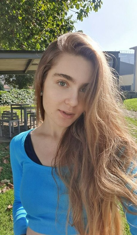 Condessa Anasta exclusive model pics