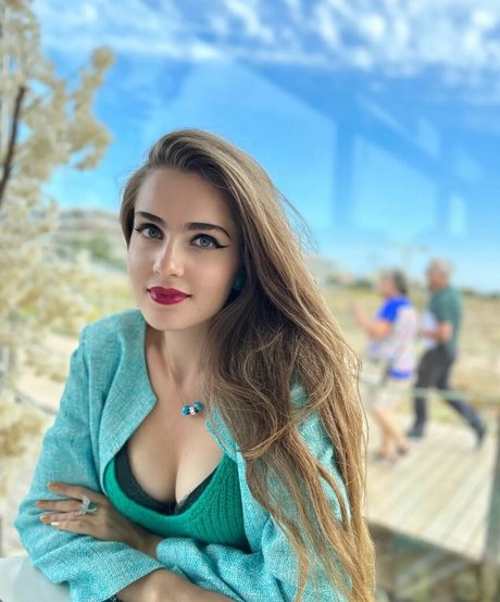 Condessa Anasta model sexy images