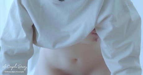 A Couple Diary model top archive