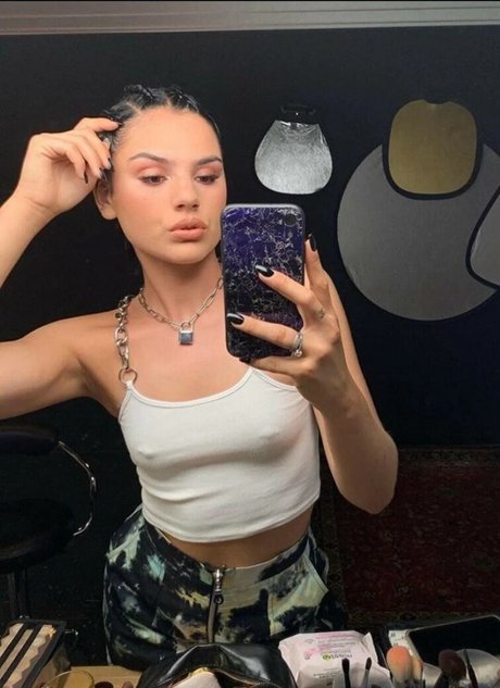 Famke Louise adult model img