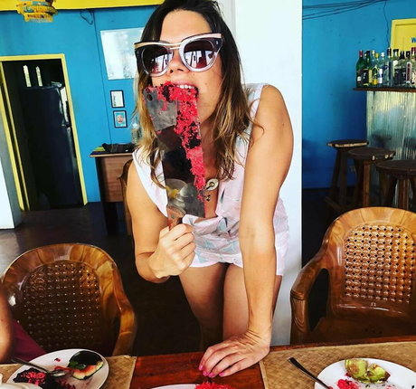 Lou Sanders pornstar erotic gallery