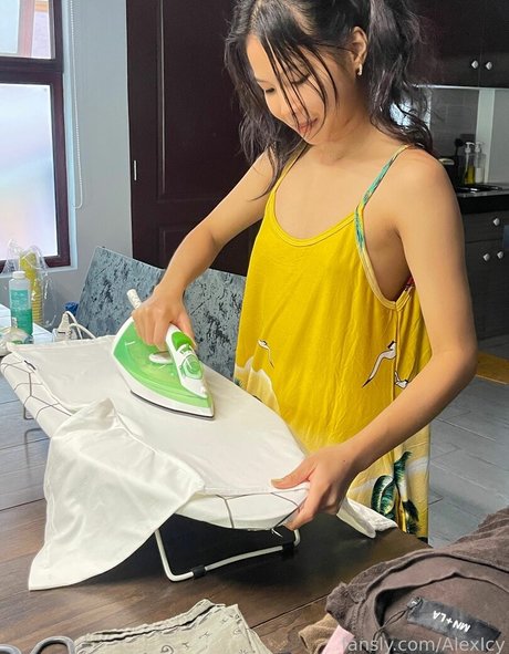 AlexIcy star naked images