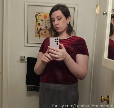 Lumina Moonstone pornstar pretty pic