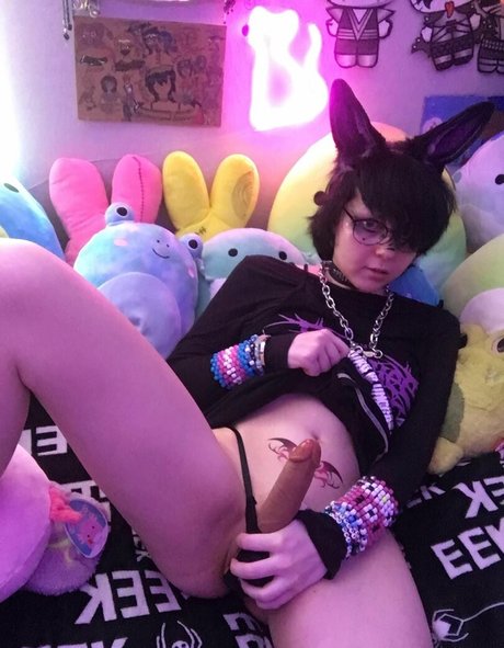 BrokenBunnys pornstar image