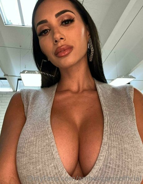 babe brunette onlyfans hot xxx photos