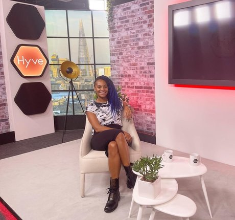 cuckold feet onlyfans erotic photo