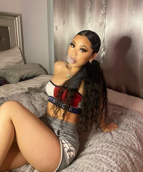 Thailiian hd actress picture