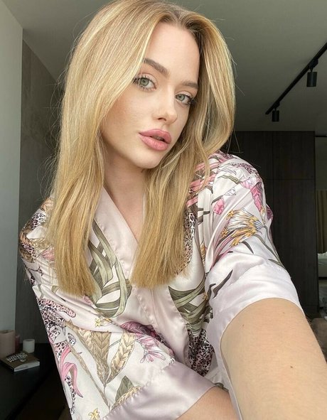 sirenalips pornstar beautiful photos