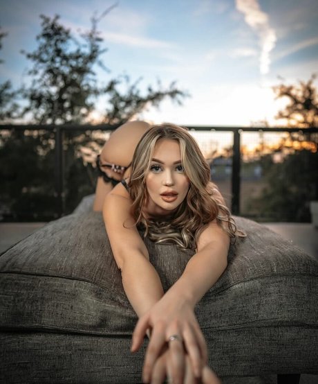 ashleyxcee sexy model image