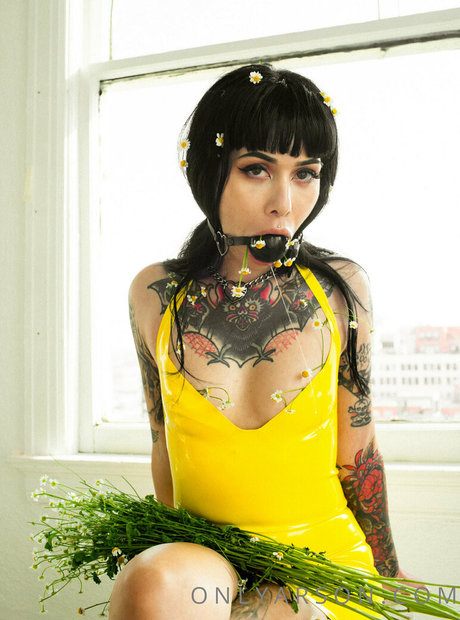 Arson Leigh star exclusive picture