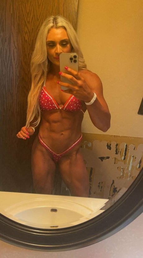 Tiffany Stratton Wwe star hot pics
