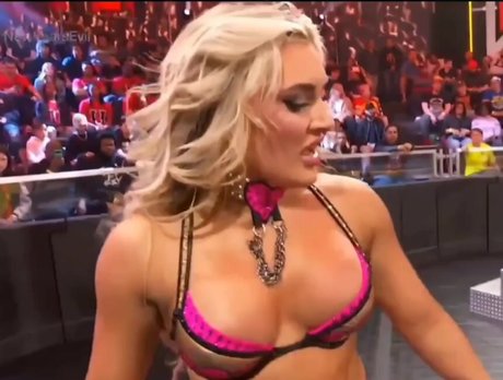 Tiffany Stratton Wwe xxx model pics