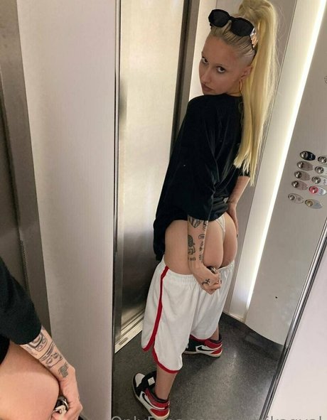 metrikazf pornstar naked images