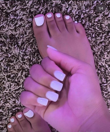 cougars onlyfans pornographic image