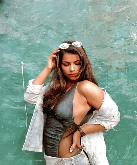 Nidhi Goel exclusive star pictures