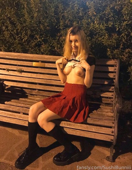 sushibunniii model pretty img