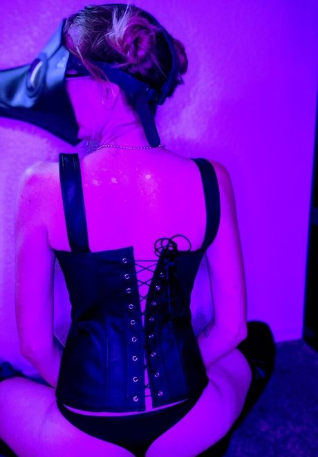 thatonevice high quality model picture