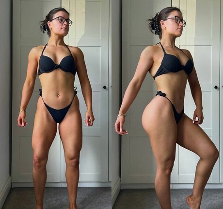 MIA GREEN star image