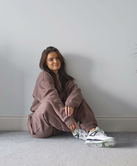 MIA GREEN nice model galleries