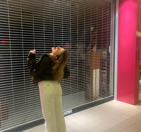 Lola Dubrul best pornstar gallery