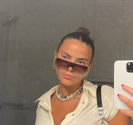 Lola Dubrul best pornstar pics