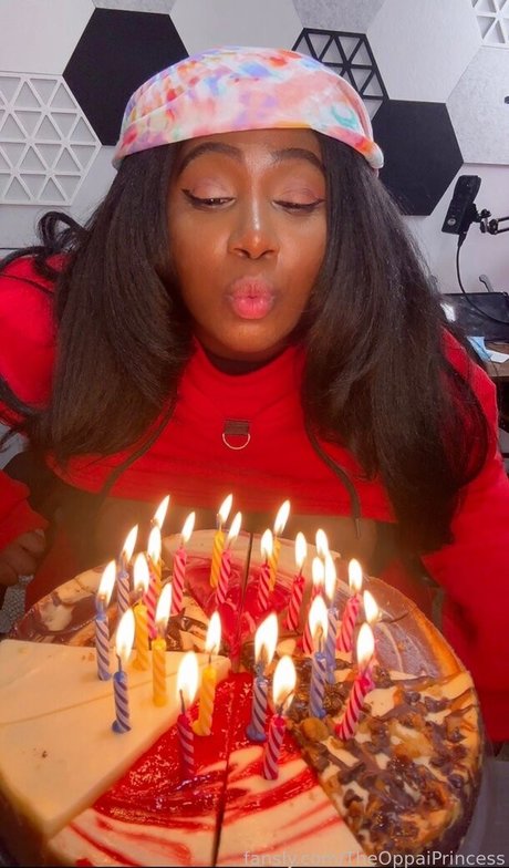 anal fisting onlyfans beautiful picture