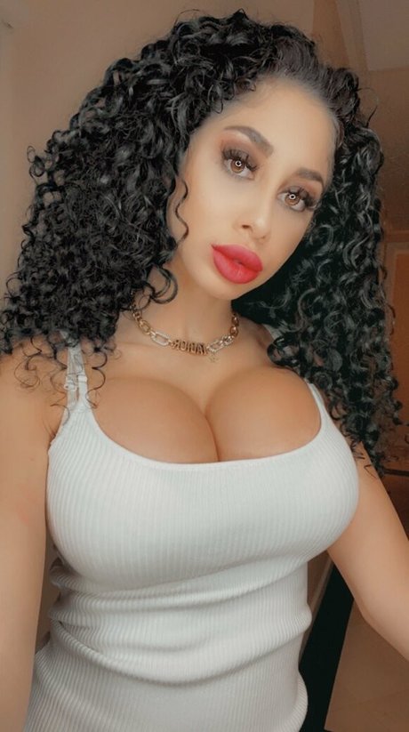 Brooklyn Benzz art actress pictures