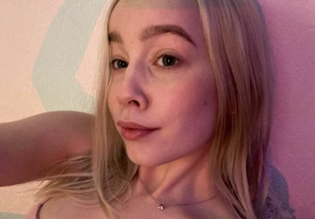 deni__dragons__ erotic pornstar pictures