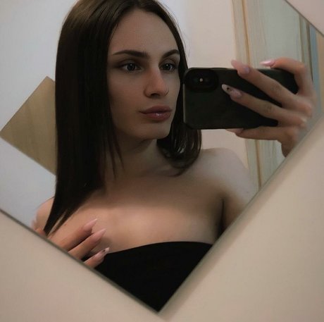 Kylie Star model nudes galleries