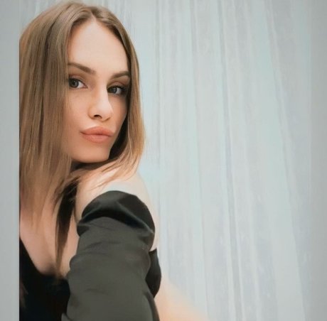 Kylie Star hd actress images