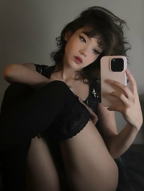 Linaboobie erotic model photos