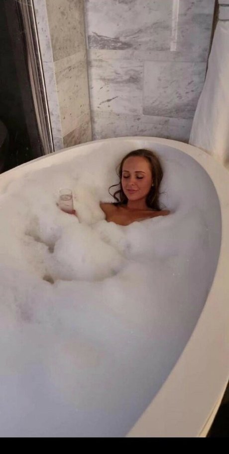 Lydia Foxx model nudes pic