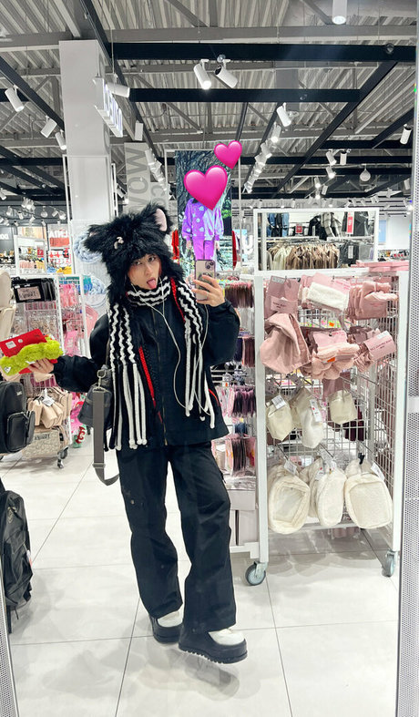 sco000oby girl naked star archive