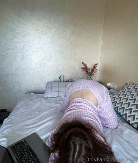 riyaxx hd pornstar pictures