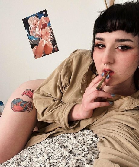 bunni blu hot actress img