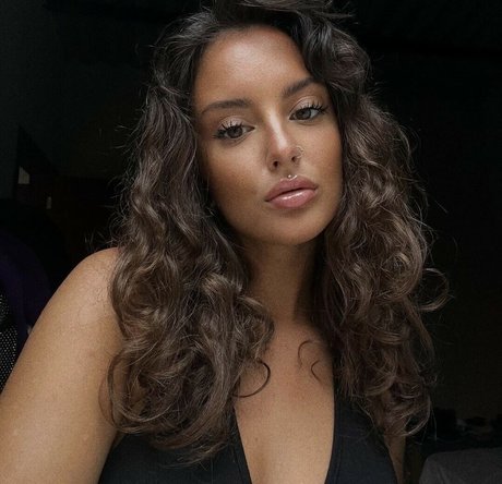 likebaklava art model photo