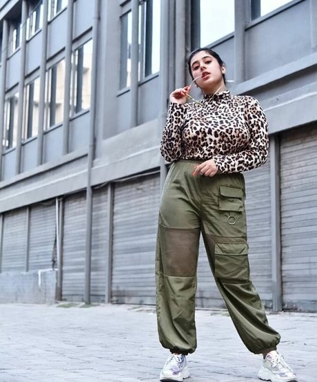 Apoorva Bhalla free pornstar picture