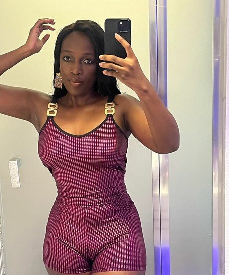 TV Shopping Presenters star perfect photos