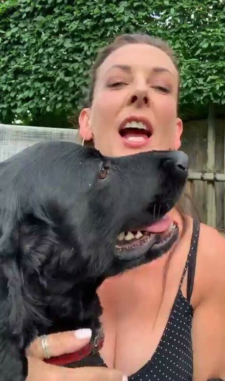 TV Shopping Presenters star erotic photos