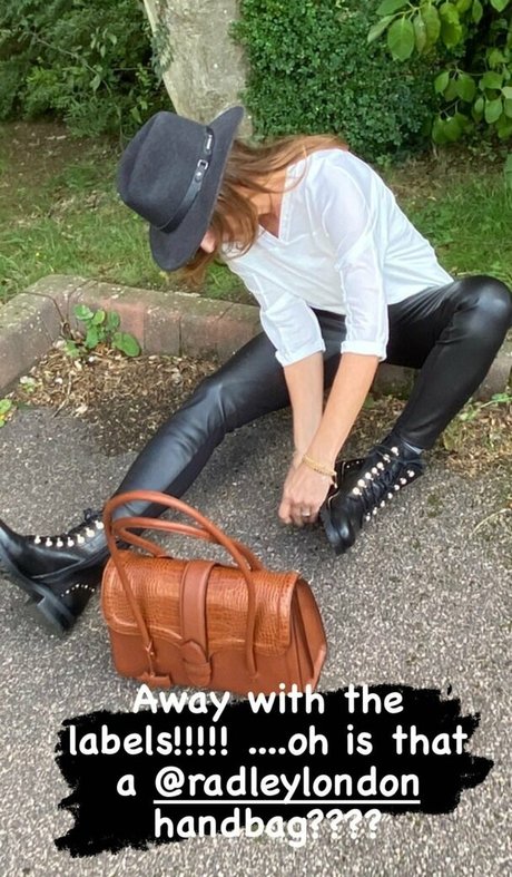 TV Shopping Presenters perfect actress picture