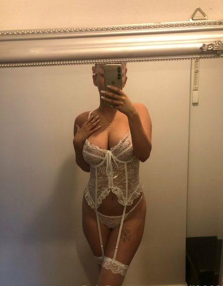 monali2002 pornstar nude pictures