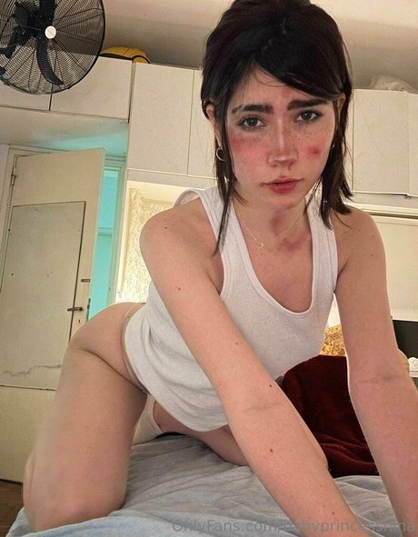 lunaababyxo free actress image