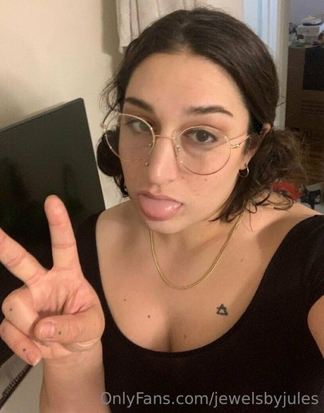 jewelsbyjules nude pornstar photo